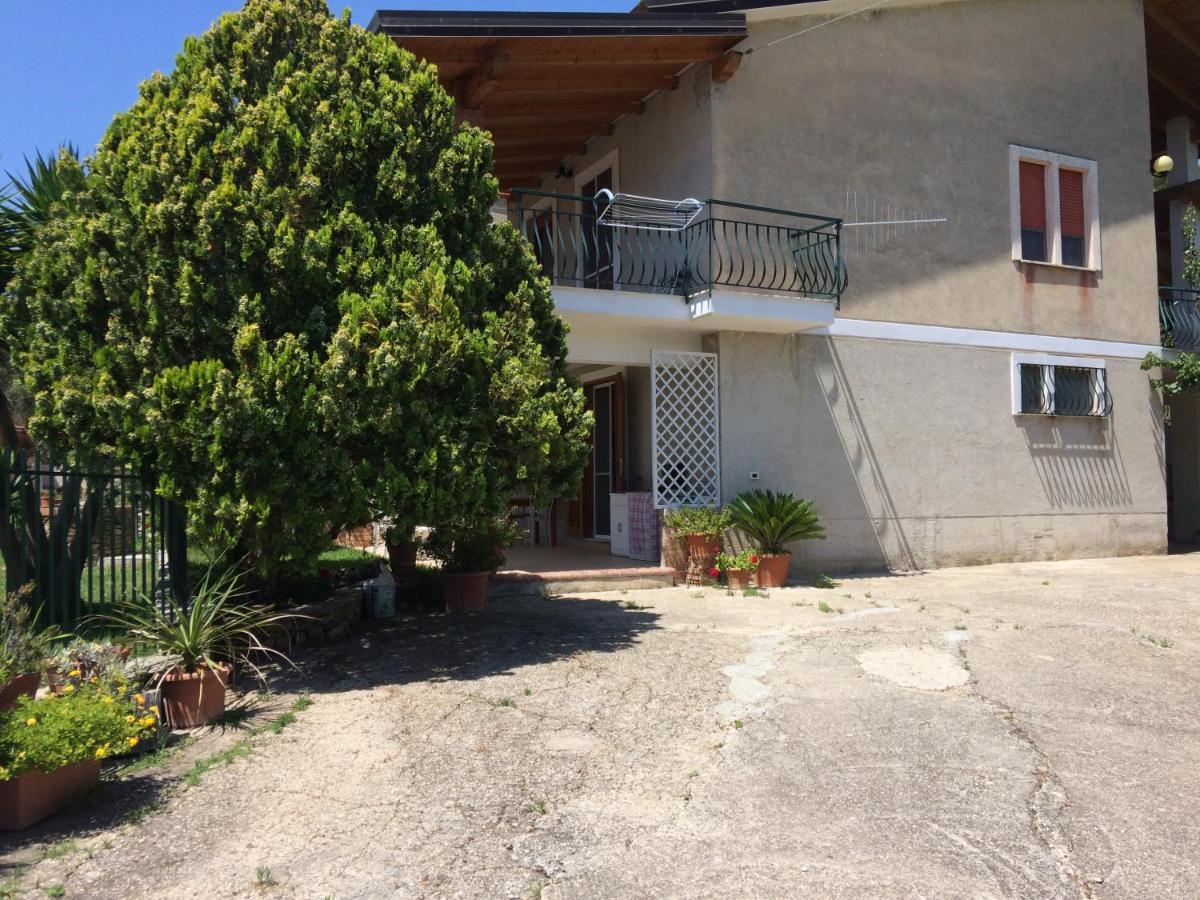 Casa Vacanze La Tuia Castellabate Kültér fotó