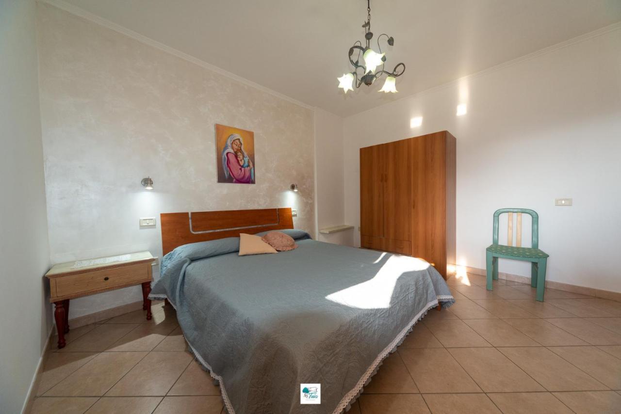 Casa Vacanze La Tuia Castellabate Kültér fotó
