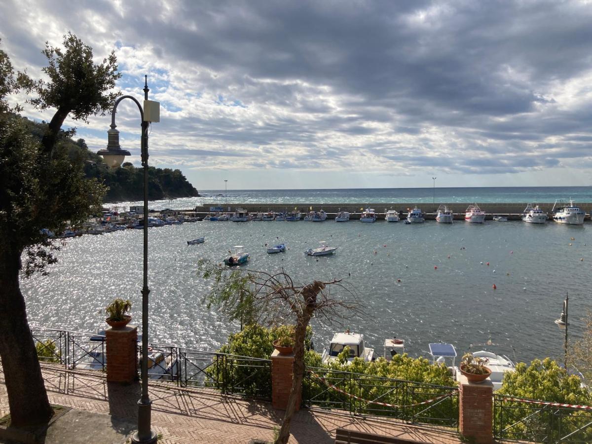 Casa Vacanze La Tuia Castellabate Kültér fotó